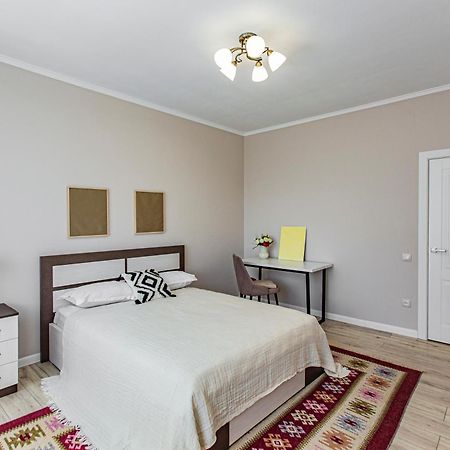 2 Room Apartment In The Center Almaty Extérieur photo