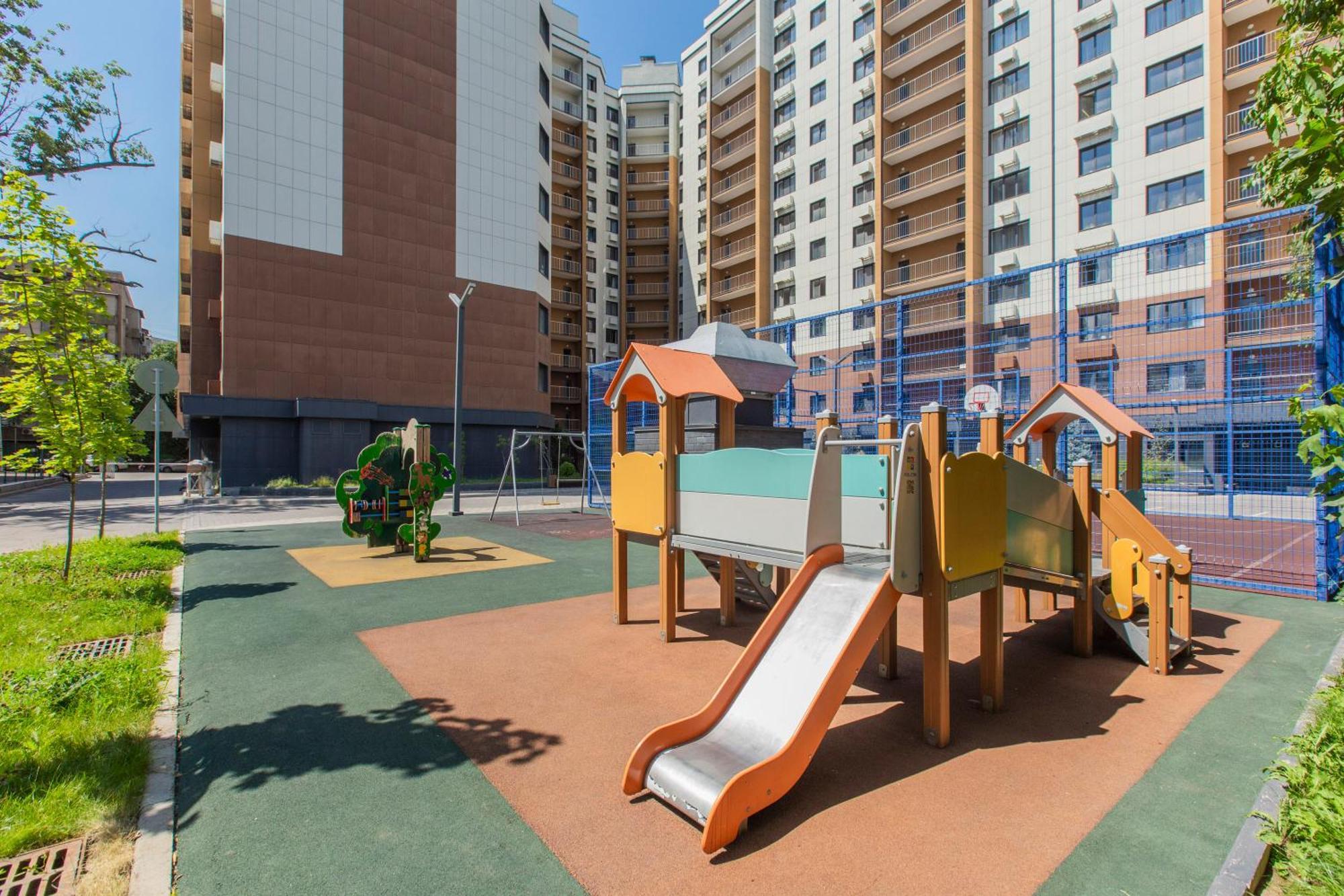 2 Room Apartment In The Center Almaty Extérieur photo