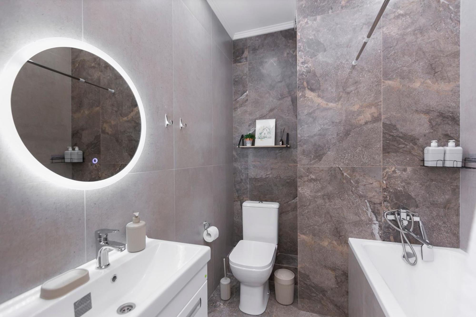 2 Room Apartment In The Center Almaty Extérieur photo